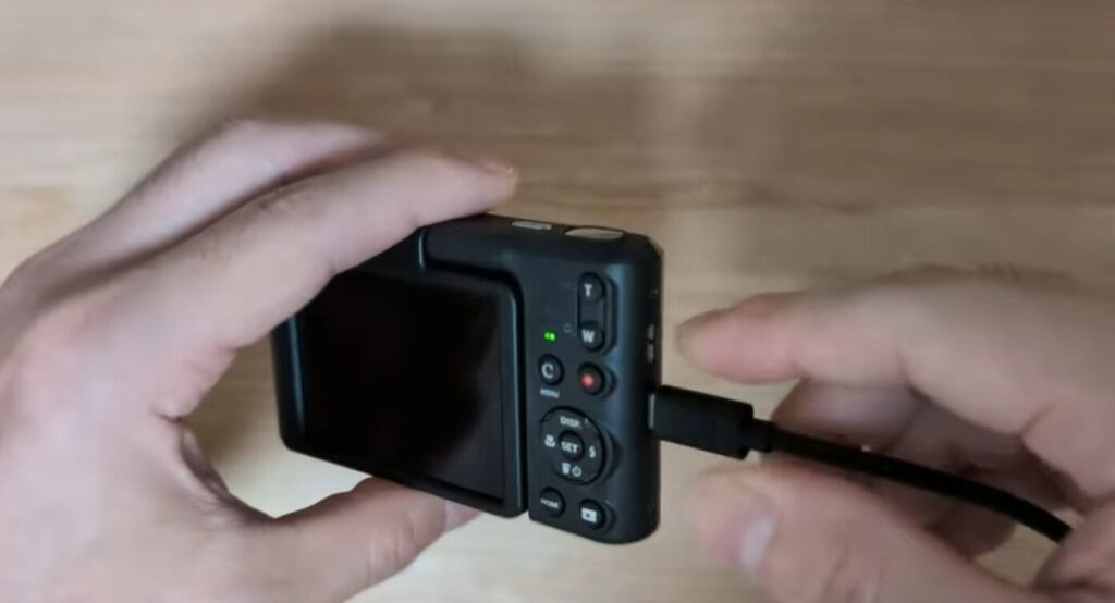 デジカメUSBケーブル